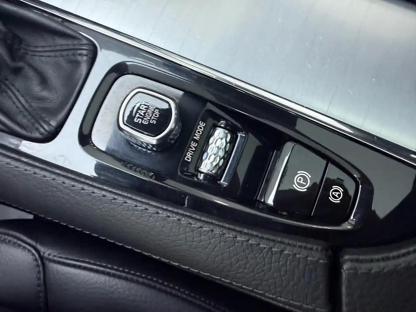 2018 Volvo XC90 T6 Smart Edition 5-seater — миниатюра 17