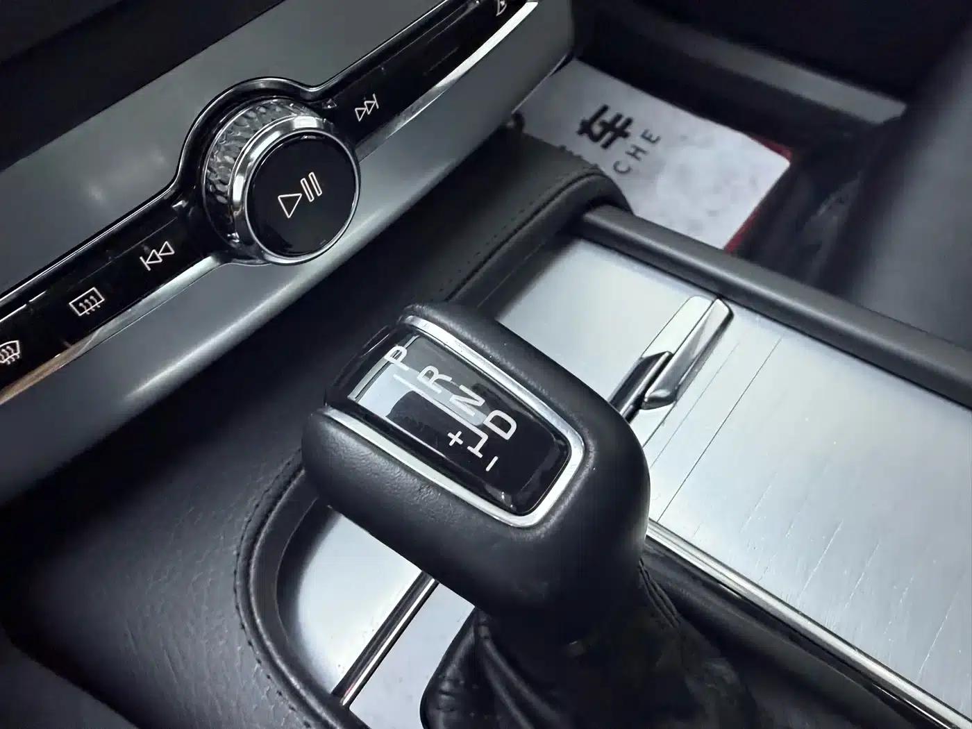2018 Volvo XC90 T6 Smart Edition 5-seater — миниатюра 18