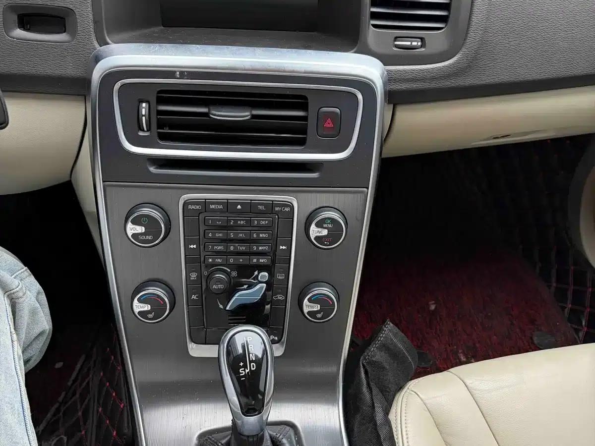 2014 Volvo S60 S60L 2.0T Smart Edition — миниатюра 12