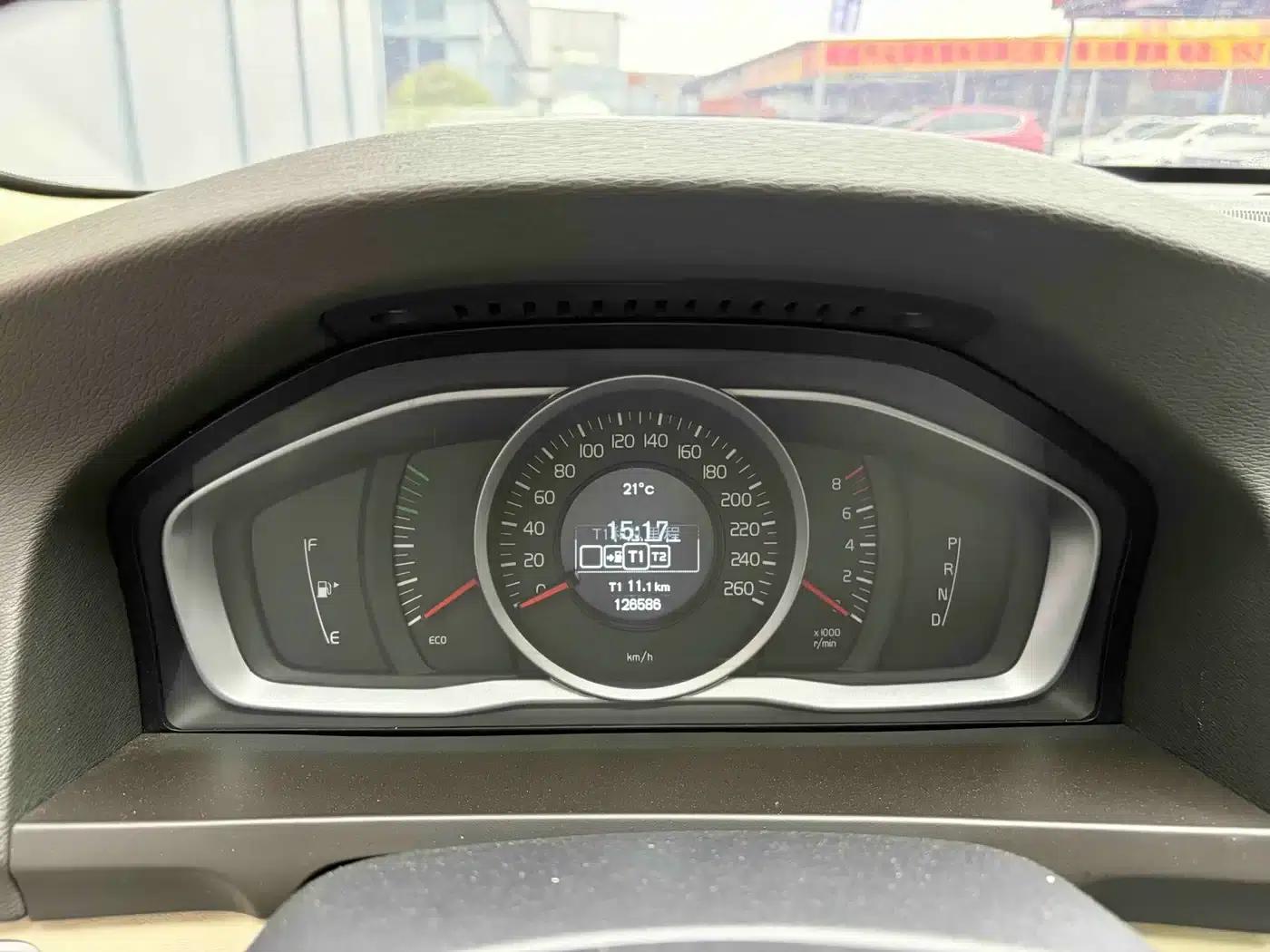 2014 Volvo S60 S60L 2.0T Smart Edition — миниатюра 5