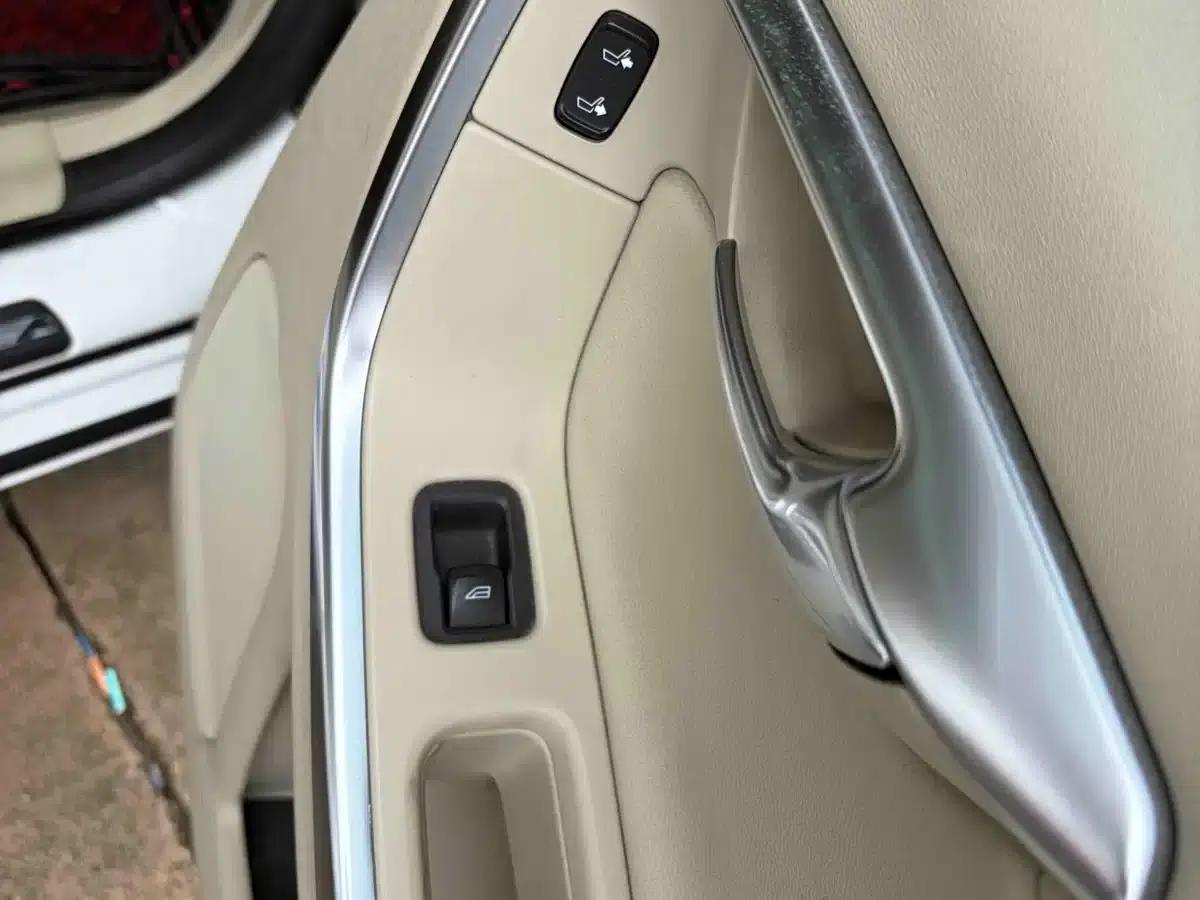 2014 Volvo S60 S60L 2.0T Smart Edition — миниатюра 7