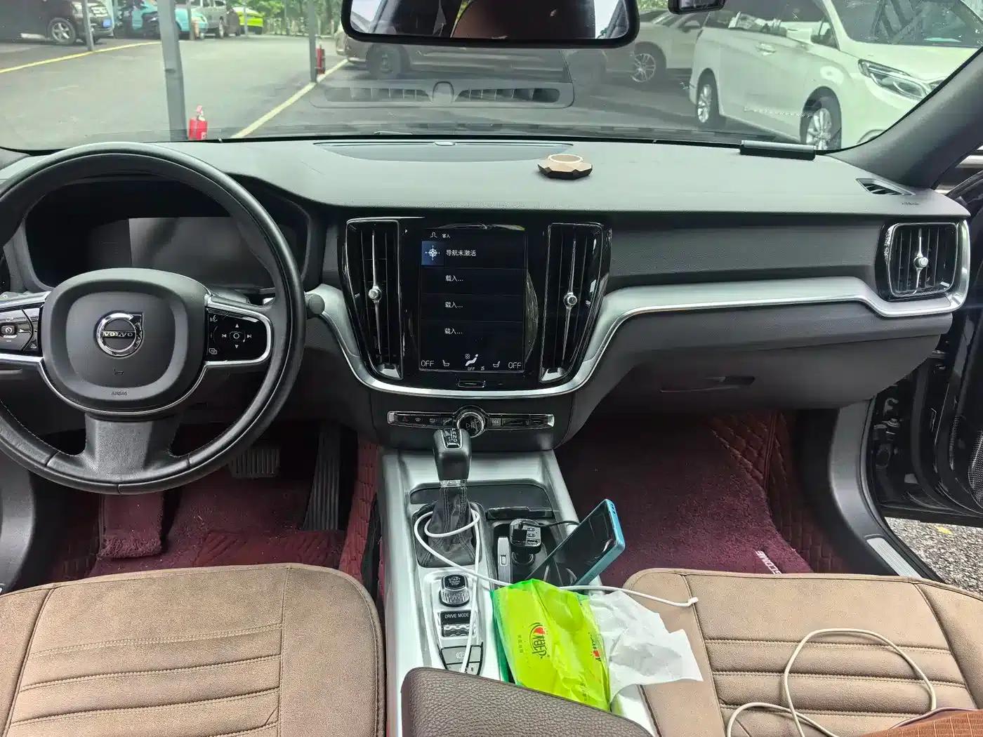 2020 Volvo S60 T4 Inscription Luxury Edition — миниатюра 11
