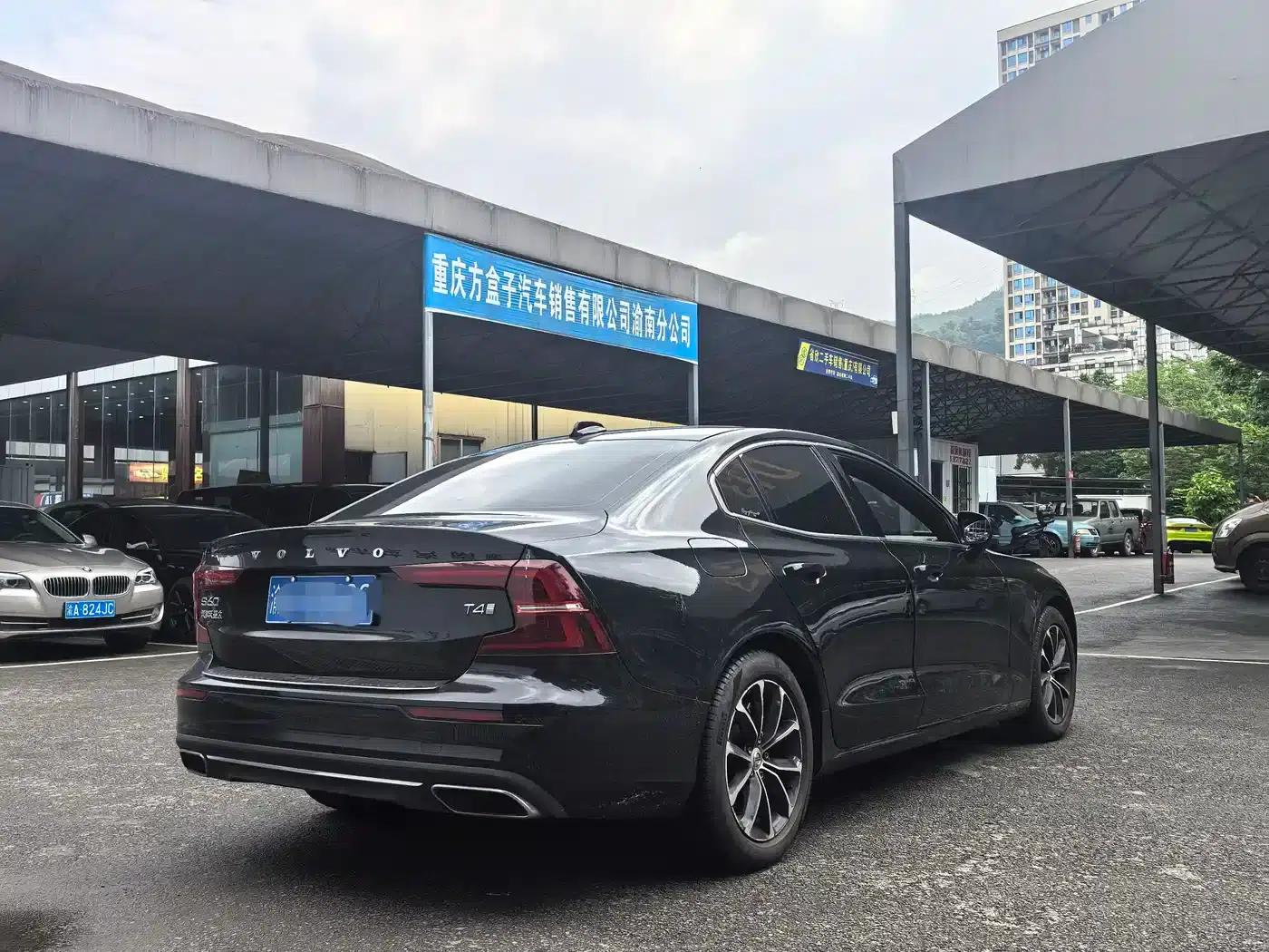 2020 Volvo S60 T4 Inscription Luxury Edition — миниатюра 4