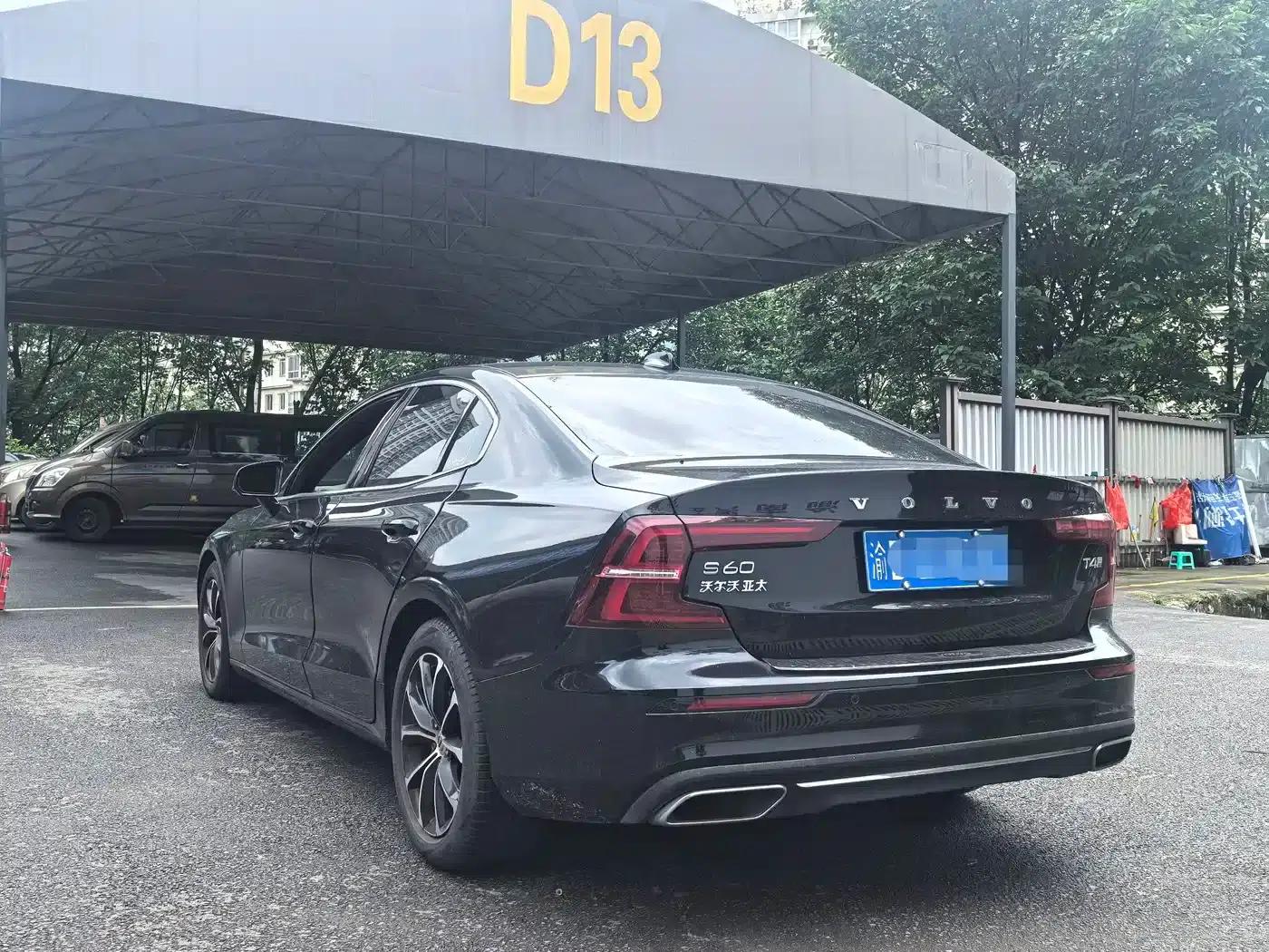 2020 Volvo S60 T4 Inscription Luxury Edition — миниатюра 6