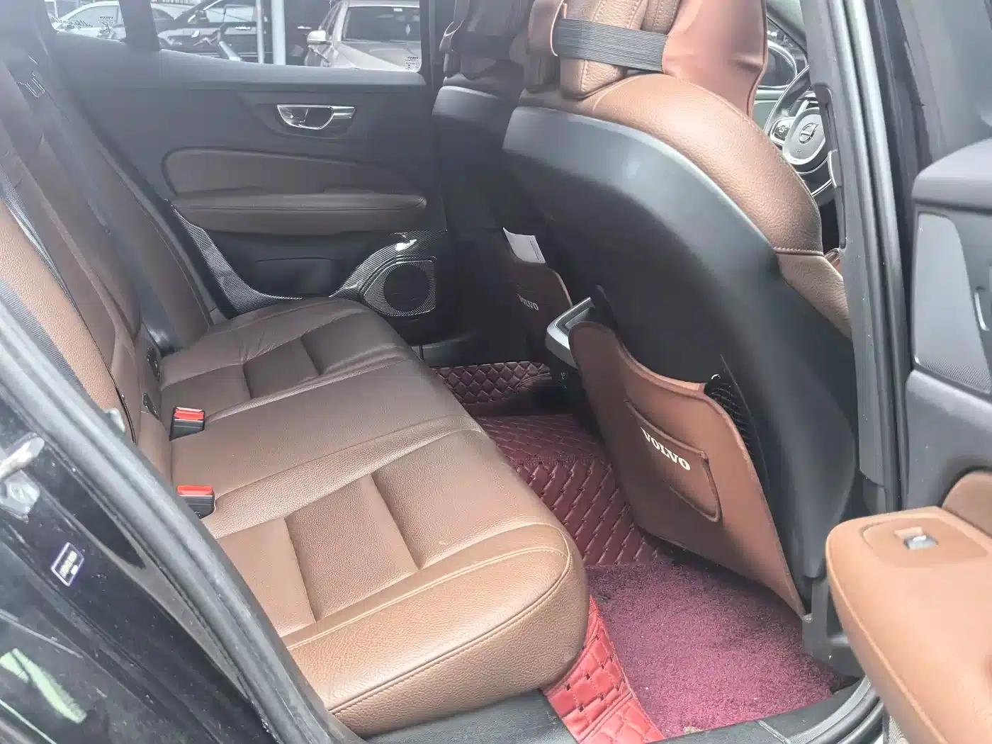 2020 Volvo S60 T4 Inscription Luxury Edition — миниатюра 9