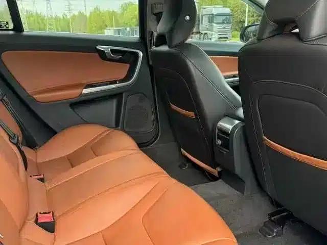 2019 Volvo S60L T5 Smart Edition — миниатюра 11