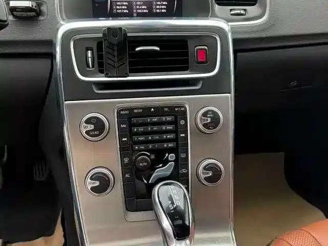 2019 Volvo S60L T5 Smart Edition — миниатюра 12
