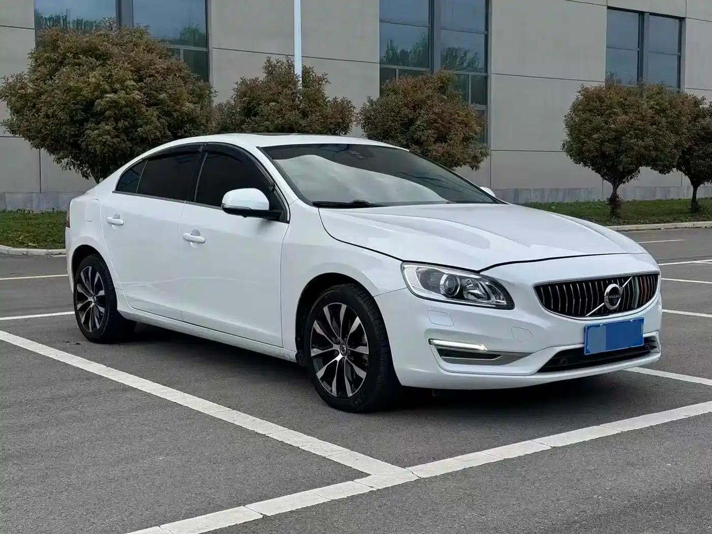 2019 Volvo S60L T5 Smart Edition — миниатюра 3