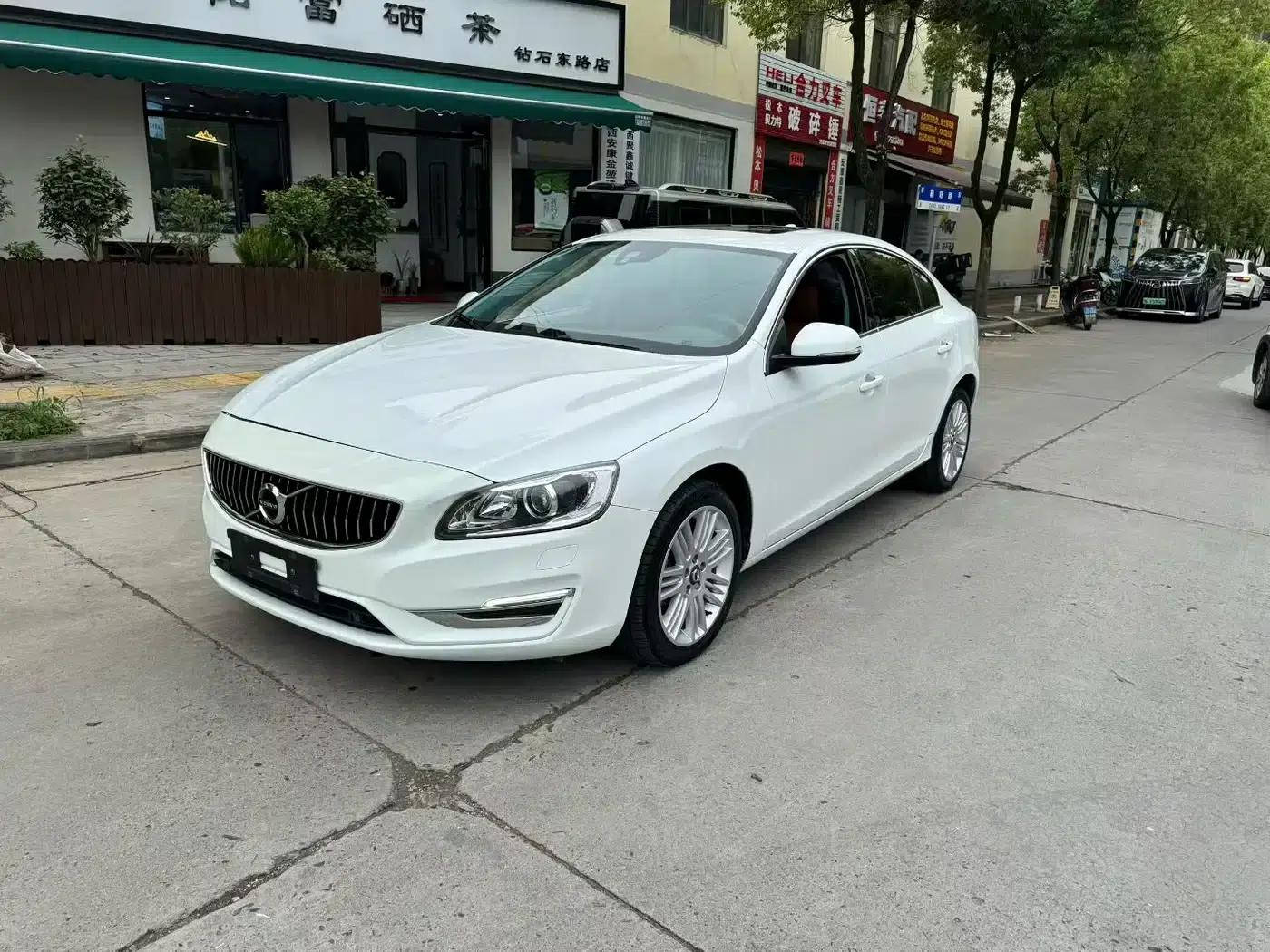2019 Volvo S60 S60L Facelift T5 Smart Advanced Edition — миниатюра 1