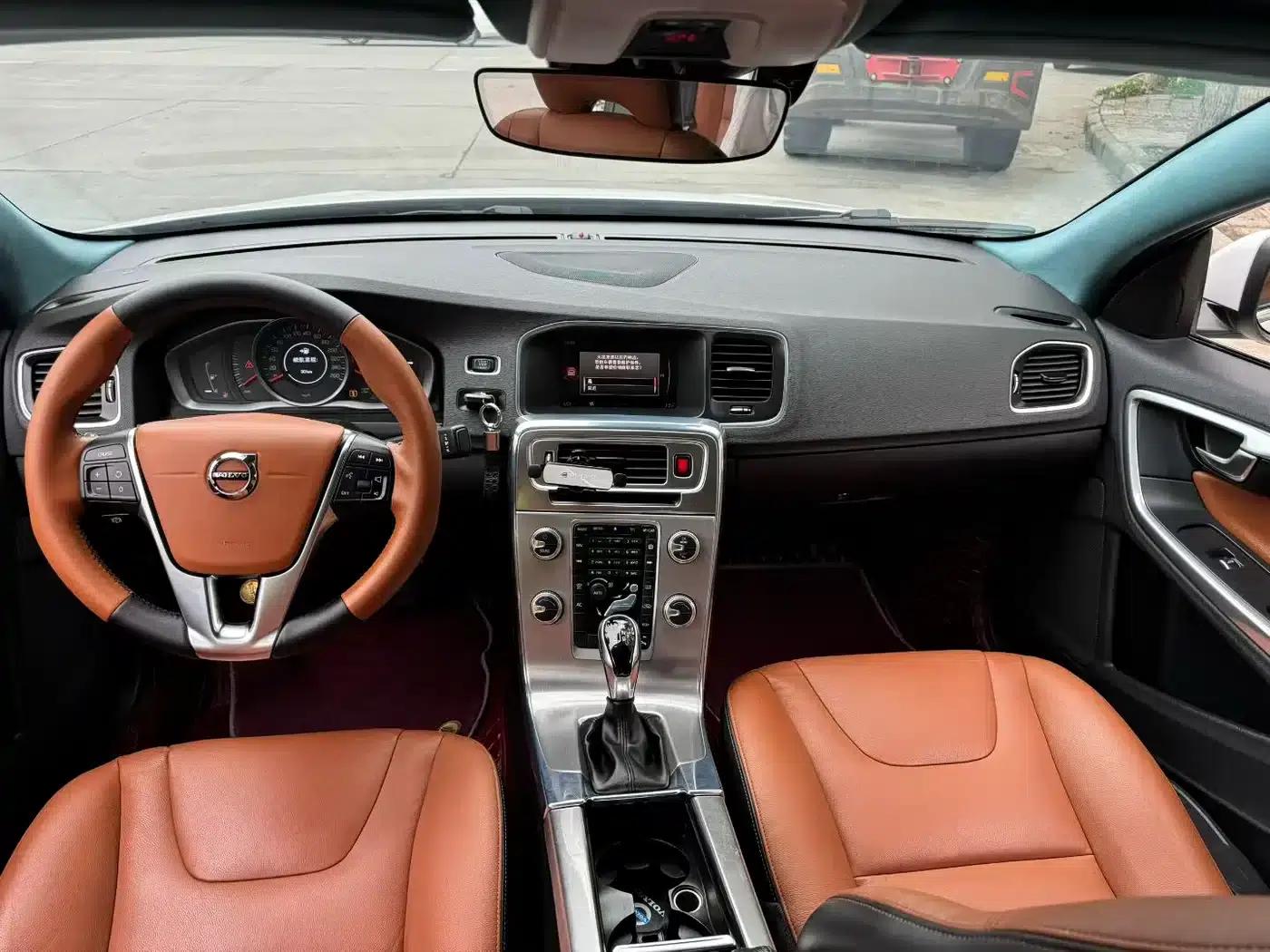 2019 Volvo S60 S60L Facelift T5 Smart Advanced Edition — миниатюра 6