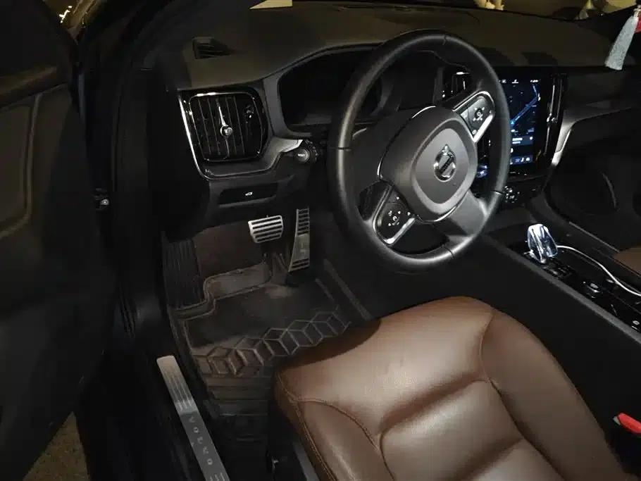 2024 Volvo S60 B4 Smart Luxury Edition — миниатюра 12