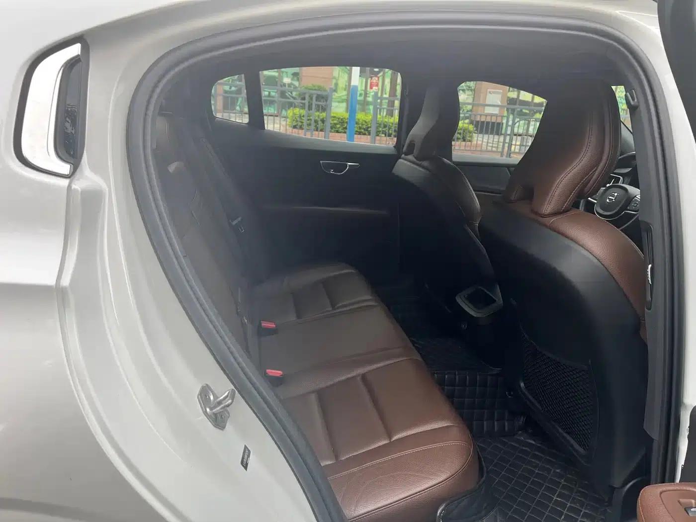 2022 Volvo S60 B4 Smart Luxury Edition — миниатюра 11