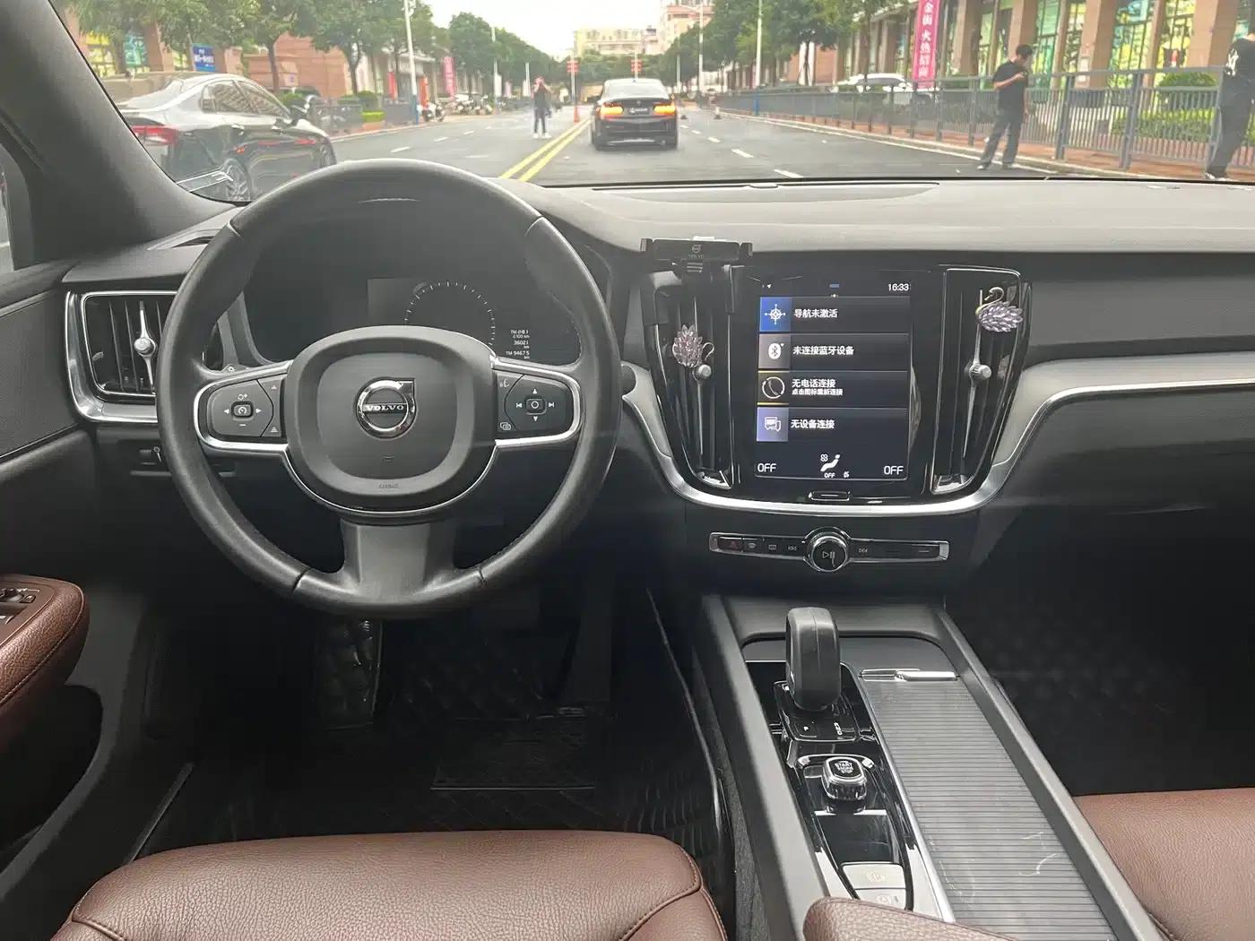 2022 Volvo S60 B4 Smart Luxury Edition — миниатюра 13