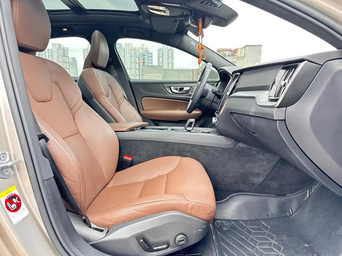 2024 Volvo S60 B4 Smart Luxury Edition — миниатюра 16