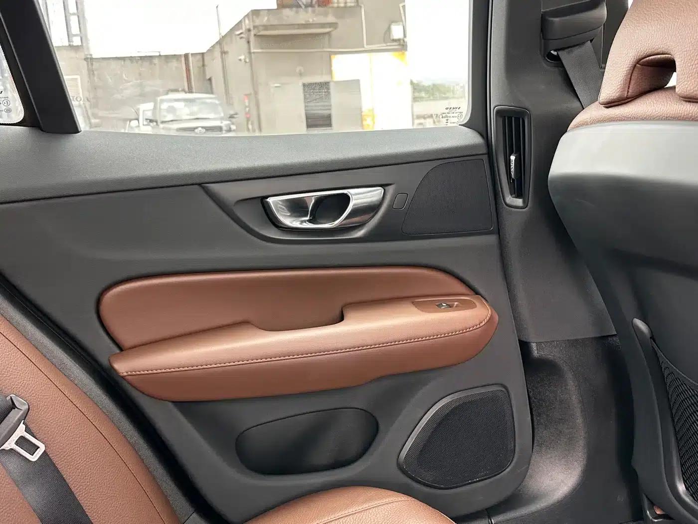 2024 Volvo S60 B4 Smart Luxury Edition — миниатюра 17