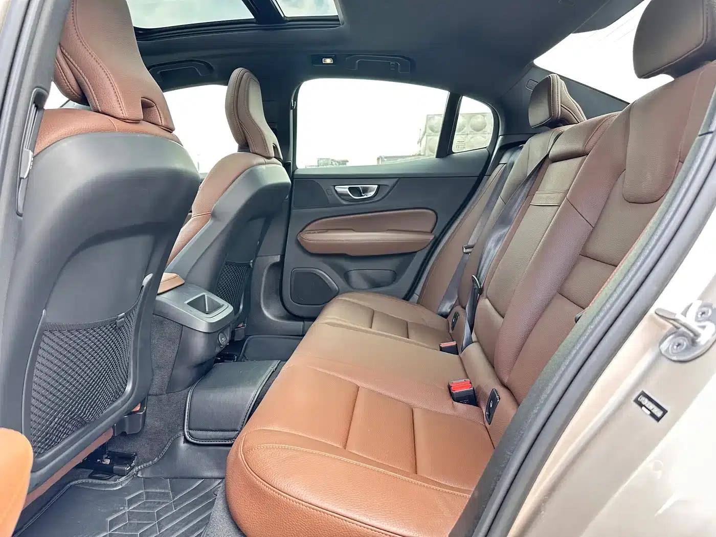 2024 Volvo S60 B4 Smart Luxury Edition — миниатюра 19