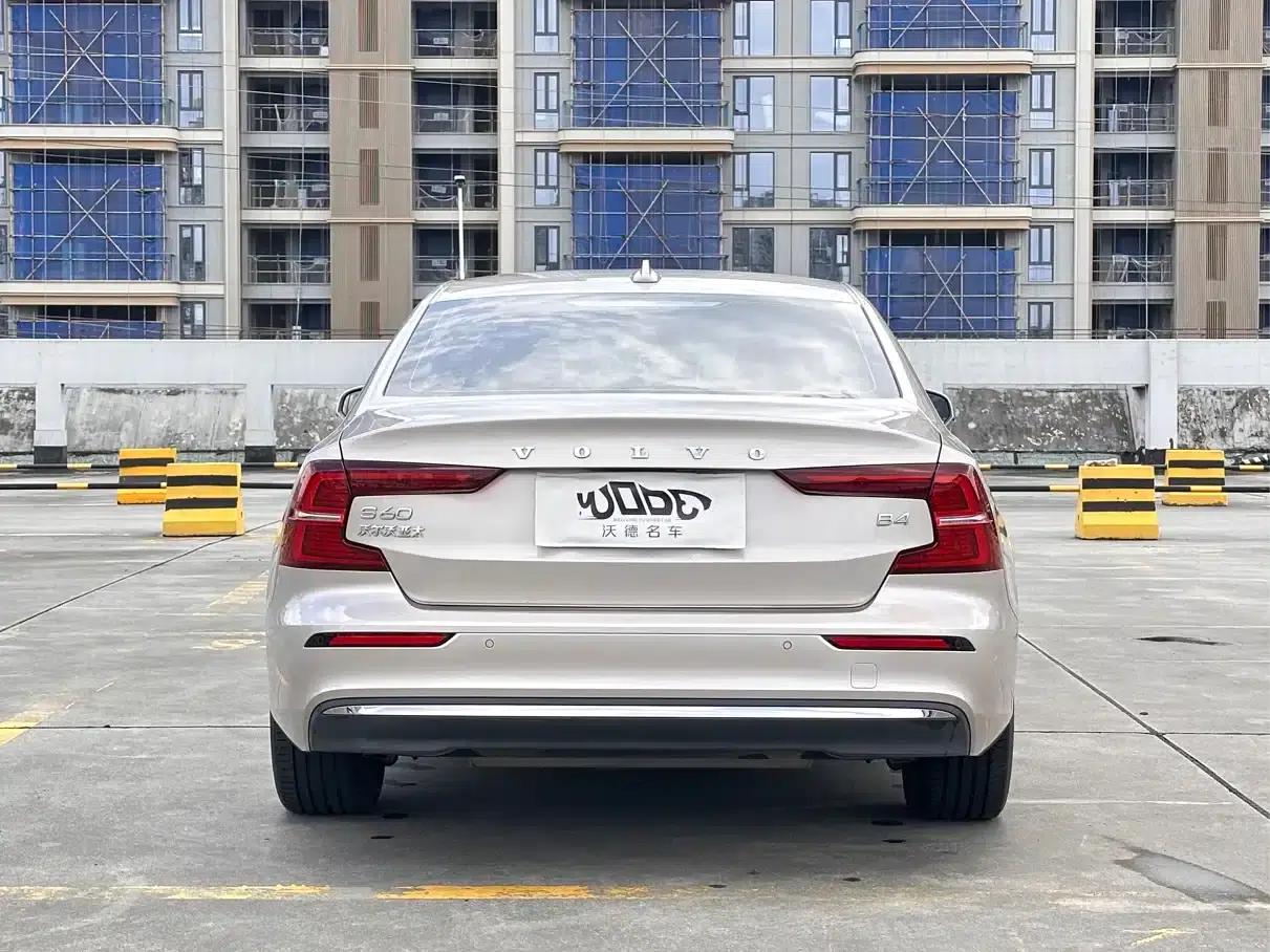 2024 Volvo S60 B4 Smart Luxury Edition — миниатюра 7