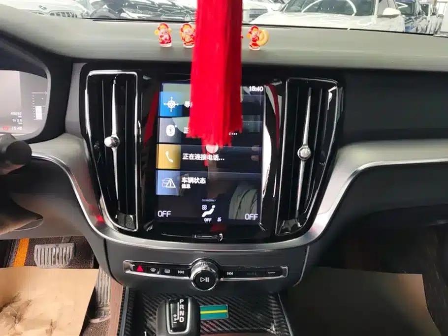 2021 Volvo S60 T4 Inscription Luxury Edition — миниатюра 13