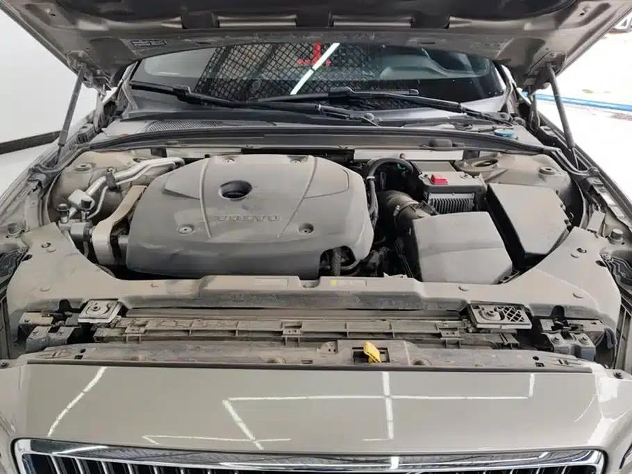 2021 Volvo S60 T4 Inscription Luxury Edition — миниатюра 10
