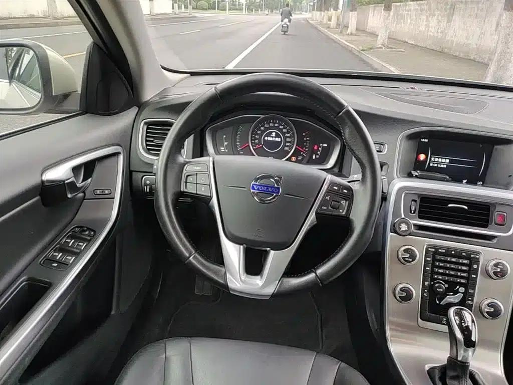 2017 Volvo S60 S60L T3 Smart Edition — миниатюра 11