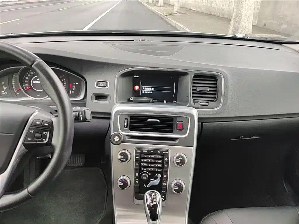 2017 Volvo S60 S60L T3 Smart Edition — миниатюра 13