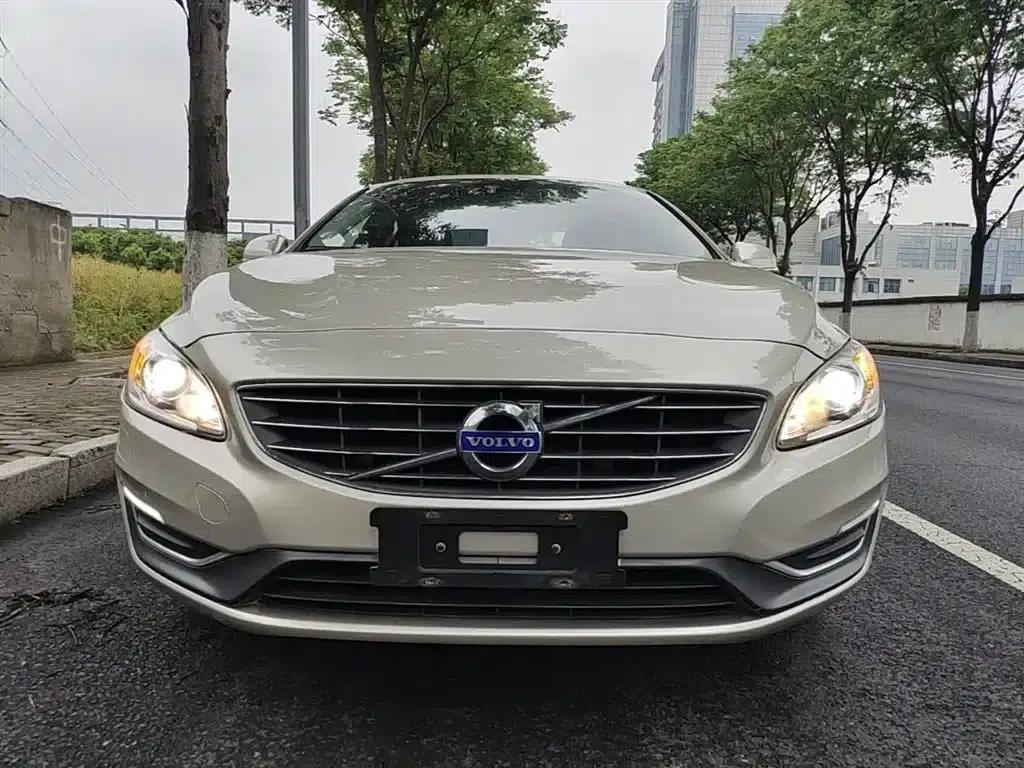 2017 Volvo S60 S60L T3 Smart Edition — миниатюра 3