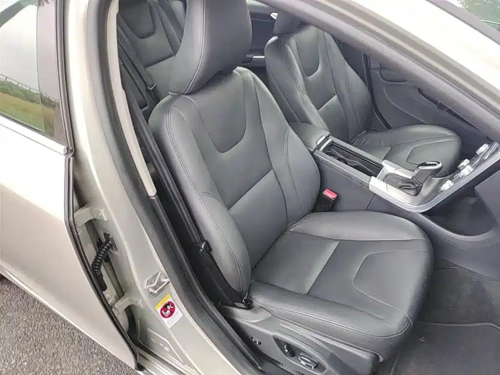 2017 Volvo S60 S60L T3 Smart Edition — миниатюра 25