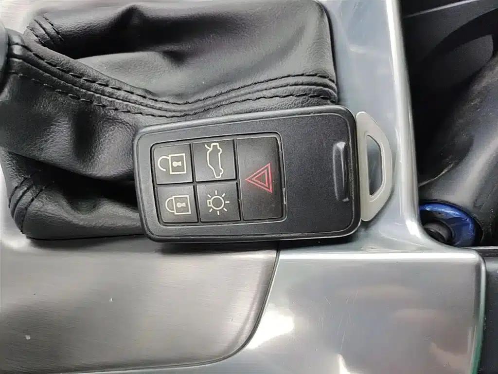 2017 Volvo S60 S60L T3 Smart Edition — миниатюра 9