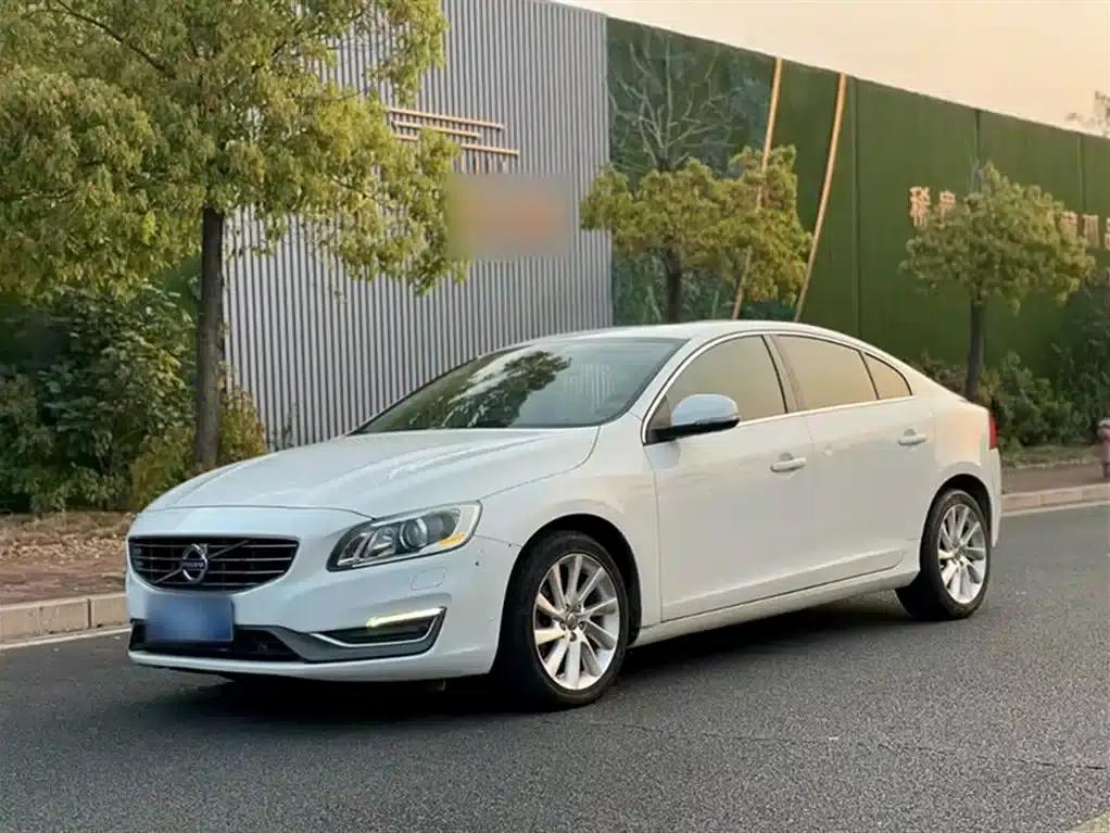 2014 Volvo S60 S60L 2.0T Smart Edition — миниатюра 2