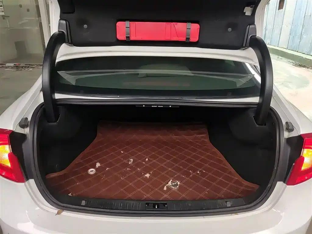 2014 Volvo S60 S60L 2.0T Smart Edition — миниатюра 15