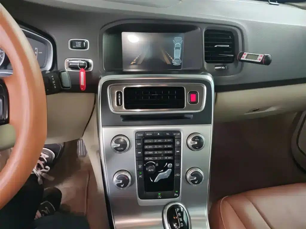 2014 Volvo S60 S60L 2.0T Smart Edition — миниатюра 9