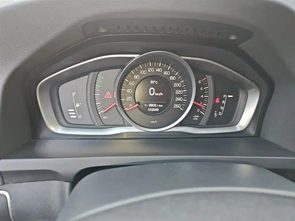 2018 Volvo S60 S60L T3 Smart Progressive Edition — миниатюра 12