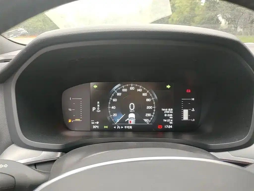 2022 Volvo S60 B4 Smart Luxury Edition — миниатюра 12