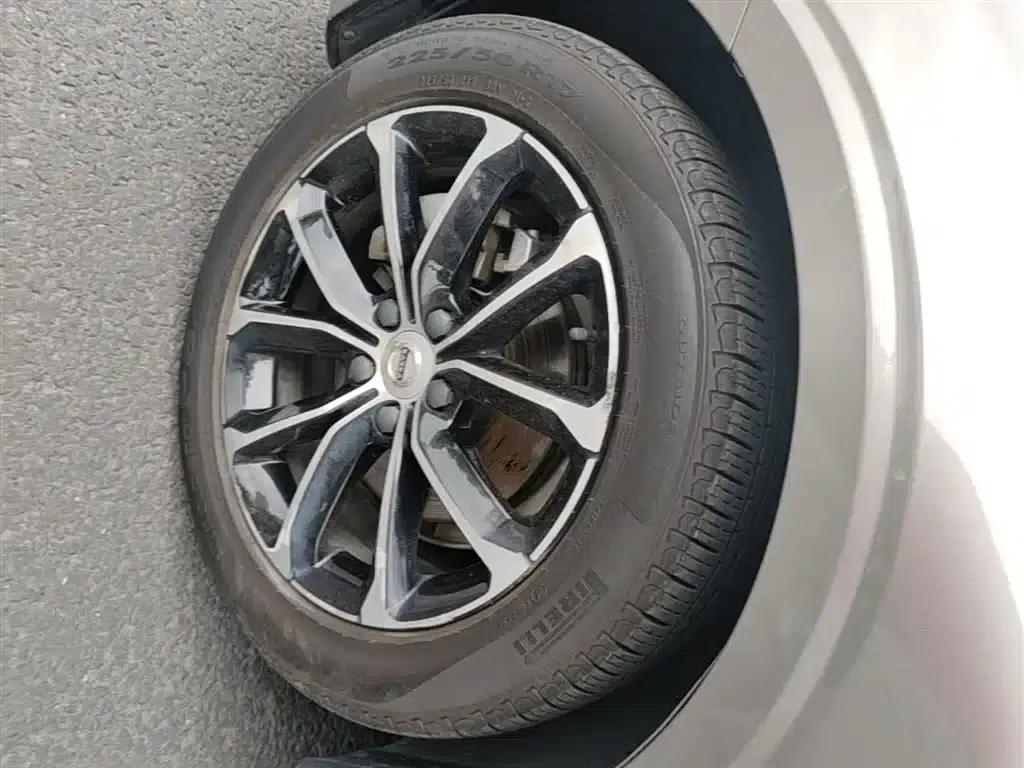 2022 Volvo S60 B4 Smart Luxury Edition — миниатюра 23