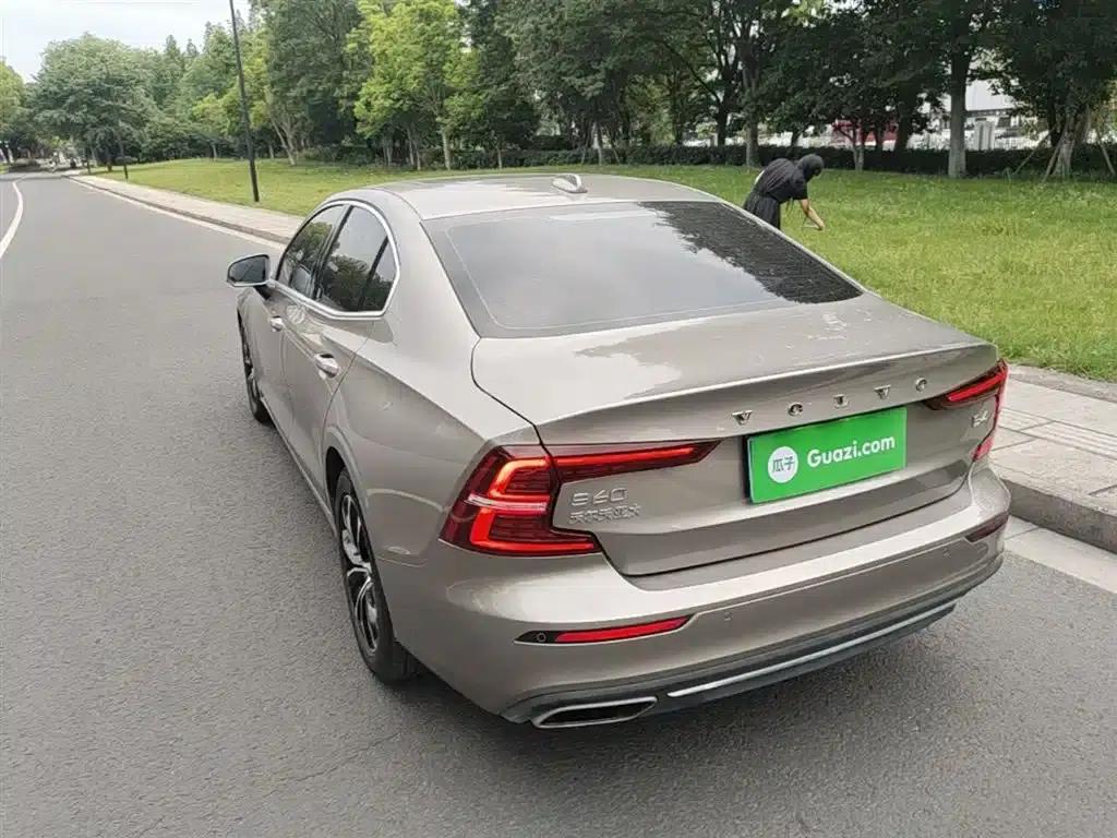 2022 Volvo S60 B4 Smart Luxury Edition — миниатюра 5
