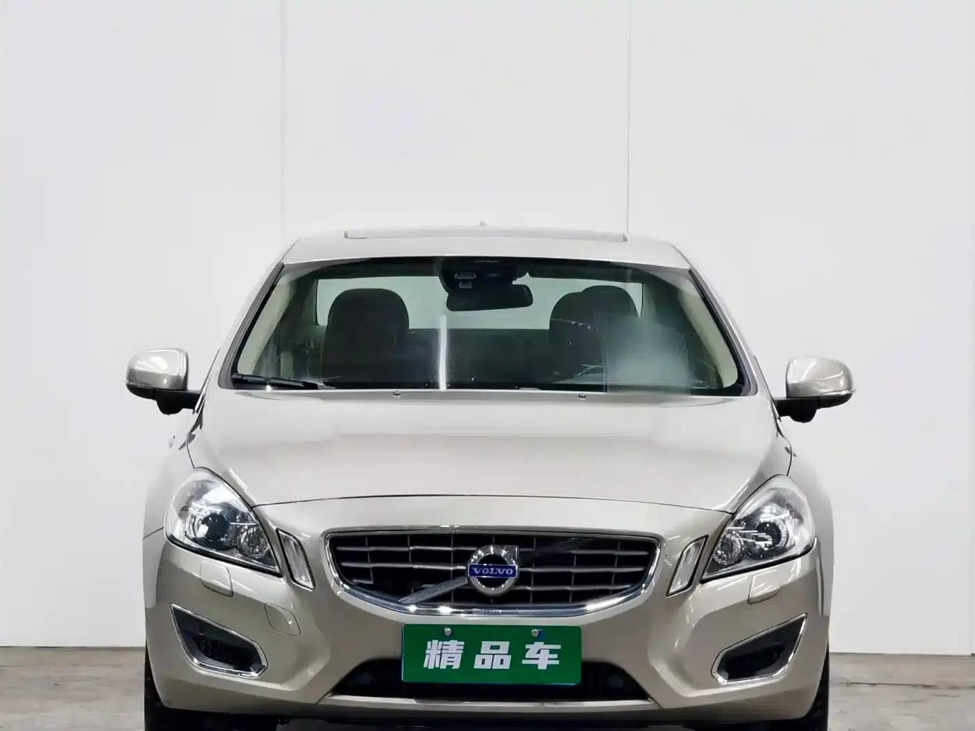 2012 Volvo S60 Imported T5 Inscription Edition — миниатюра 2