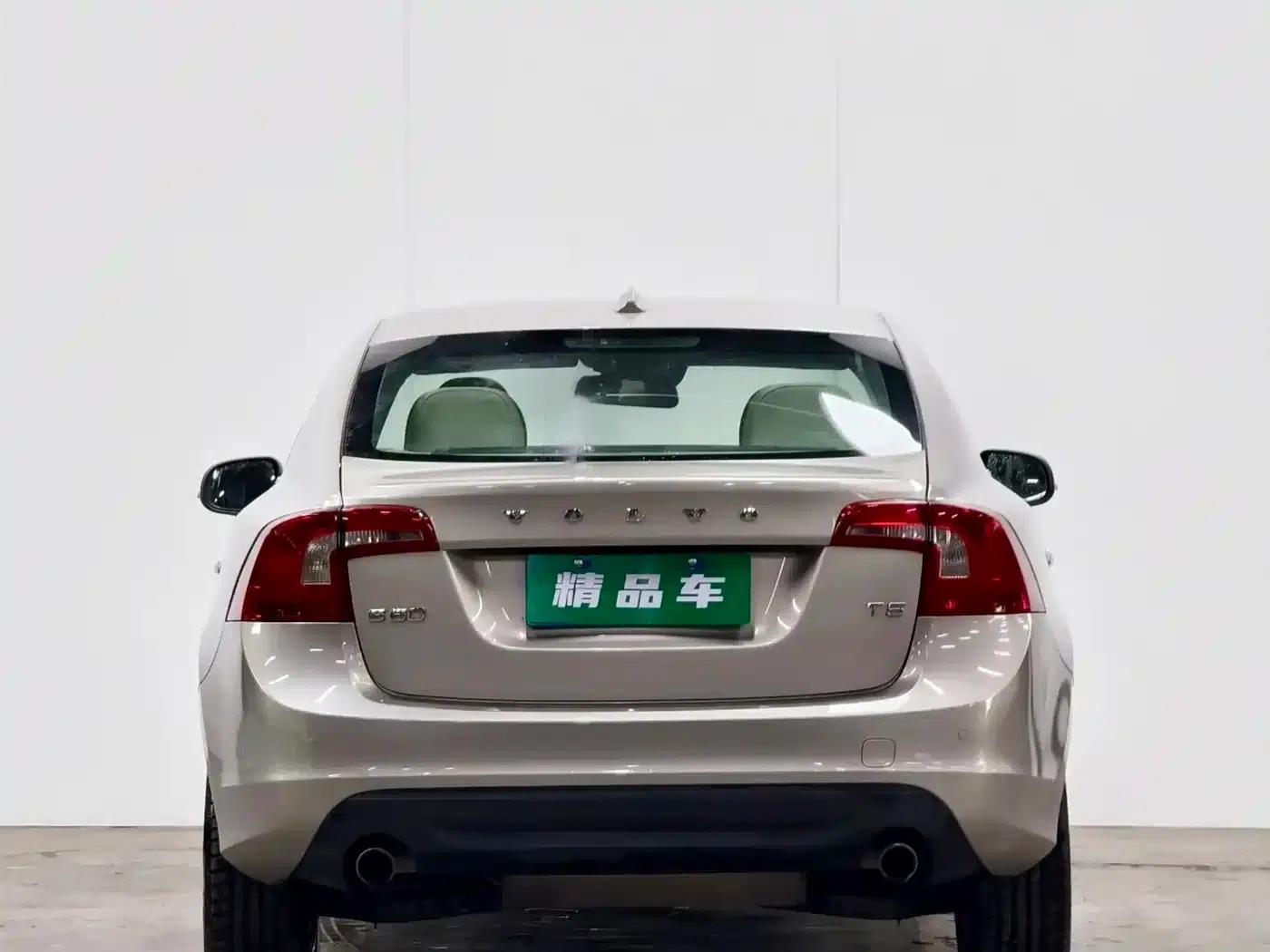 2012 Volvo S60 Imported T5 Inscription Edition — миниатюра 5