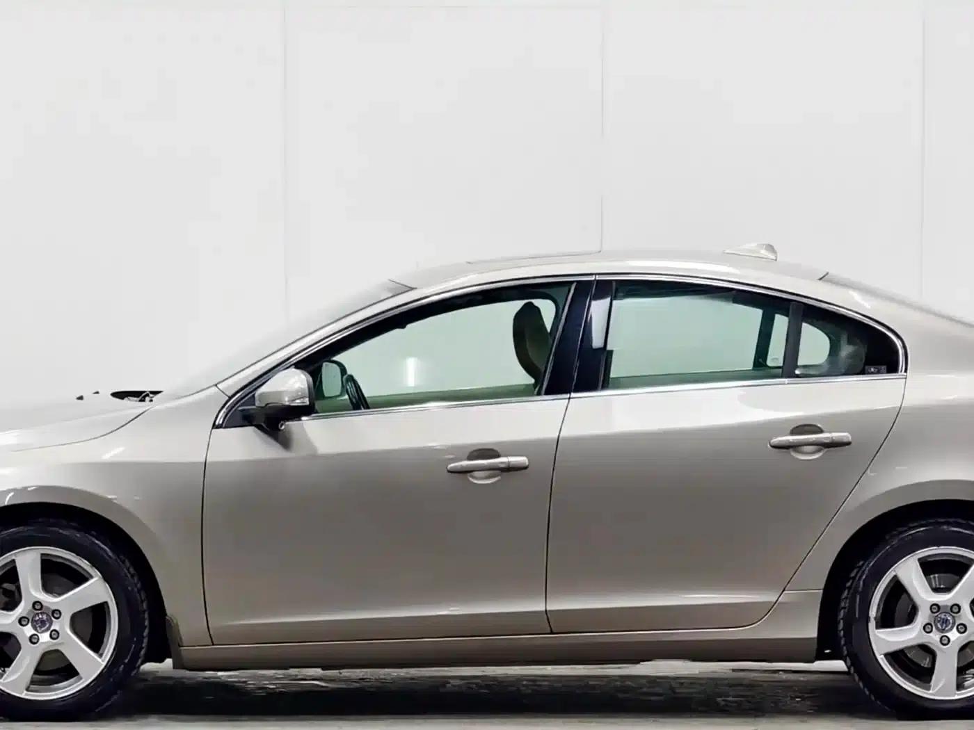 2012 Volvo S60 Imported T5 Inscription Edition — миниатюра 7