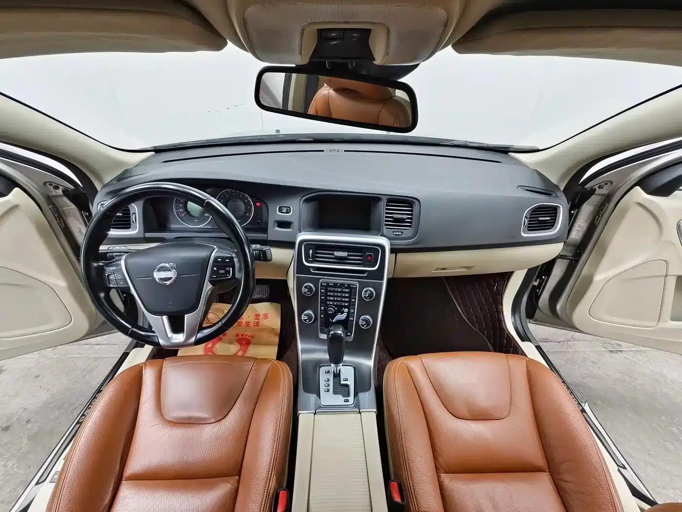 2012 Volvo S60 Imported T5 Inscription Edition — миниатюра 9