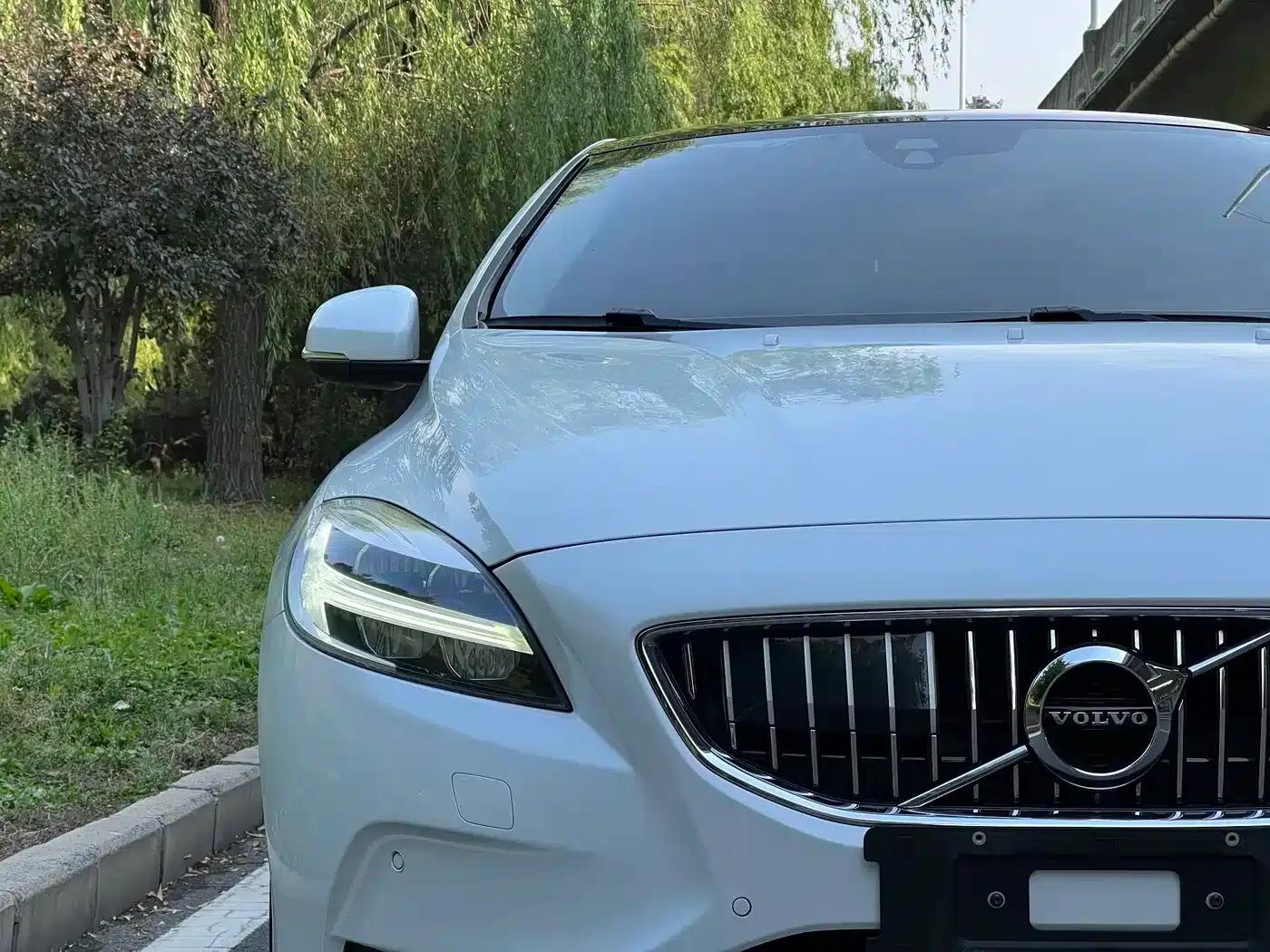 2018 Volvo V40 T3 Smart Edition — миниатюра 13