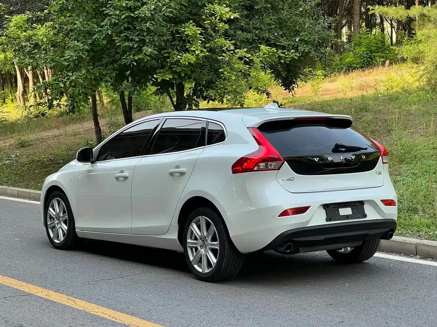 2018 Volvo V40 T3 Smart Edition — миниатюра 9