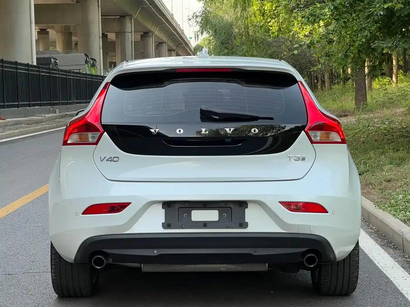 2018 Volvo V40 T3 Smart Edition — миниатюра 10