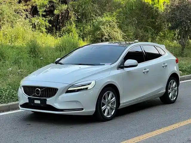 2018 Volvo V40 T3 Smart Edition
