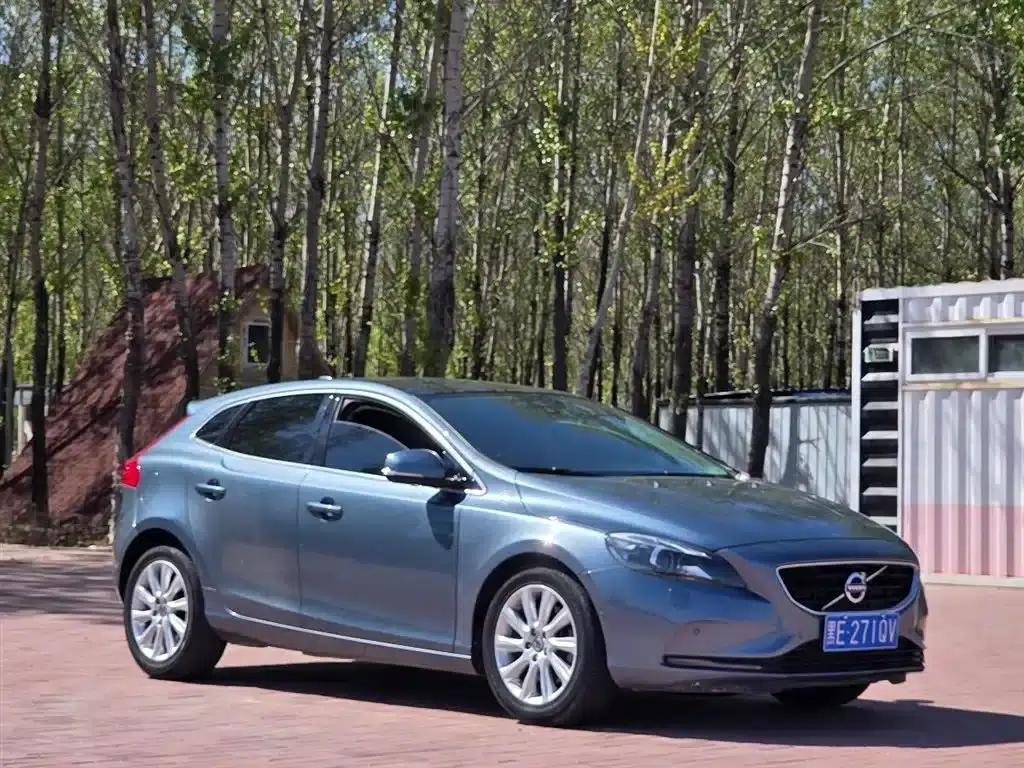 2014 Volvo V40 2.0T Smart Edition — миниатюра 3