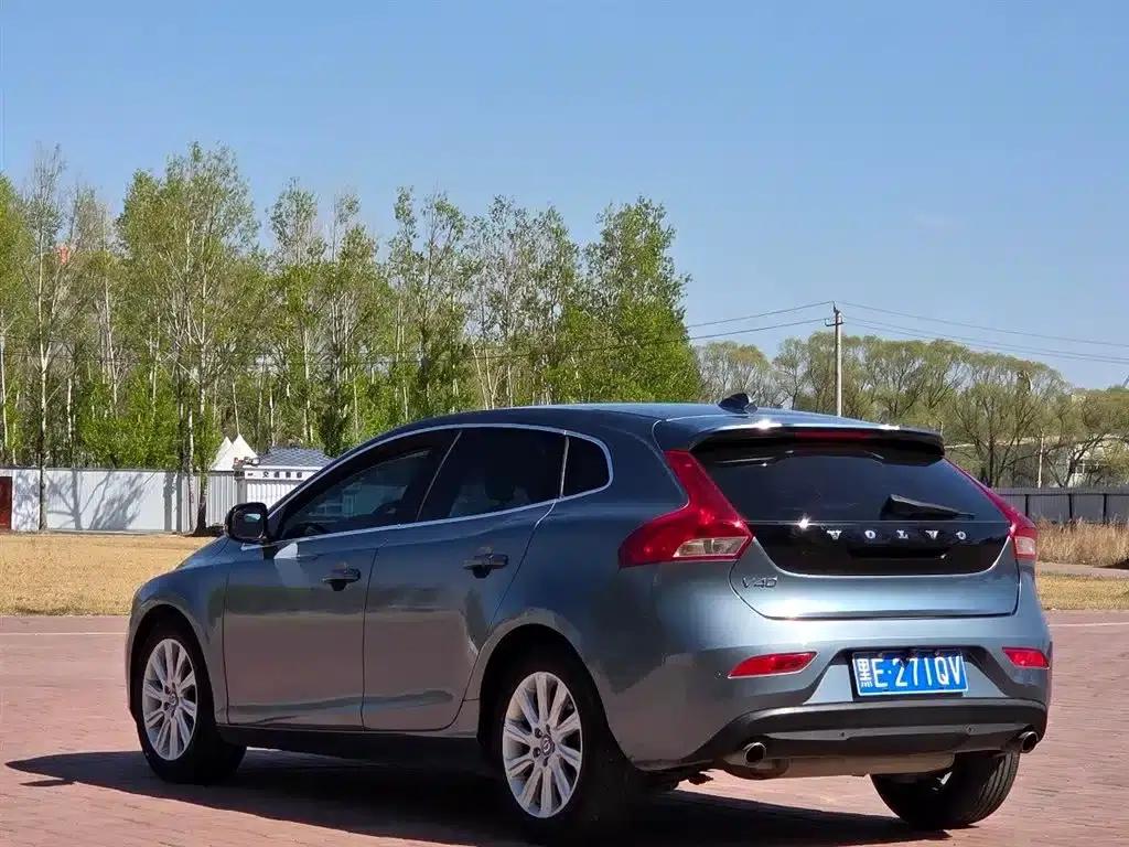 2014 Volvo V40 2.0T Smart Edition — миниатюра 8