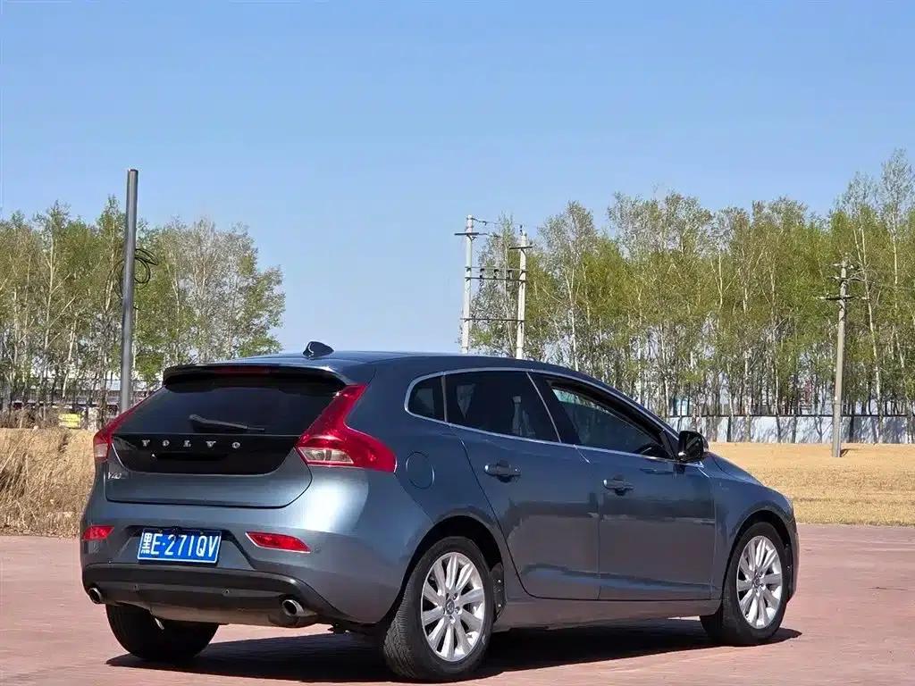 2014 Volvo V40 2.0T Smart Edition — миниатюра 10