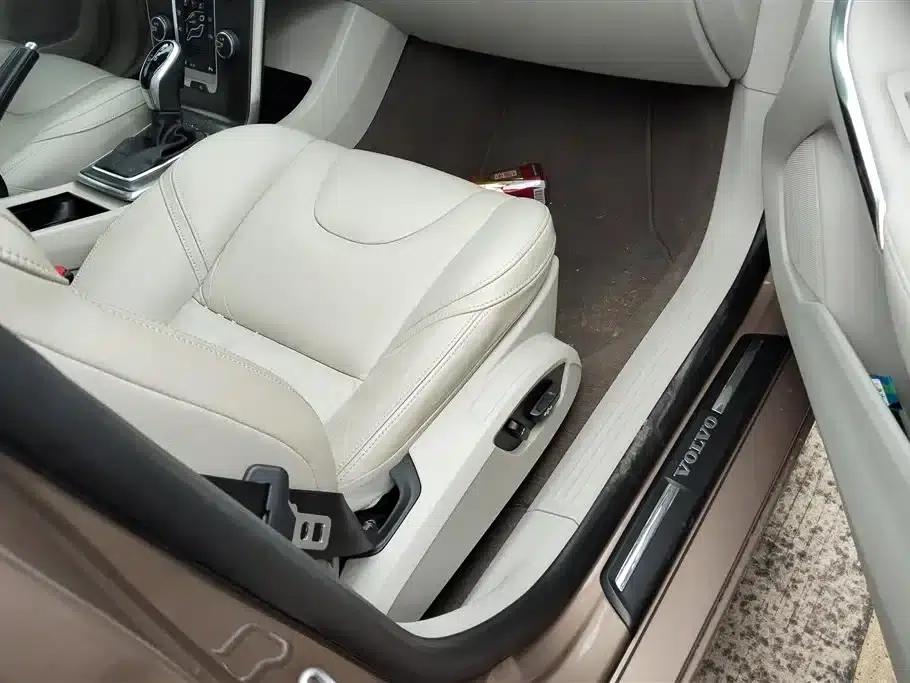 2014 Volvo V40 2.0T Smart Edition — миниатюра 8