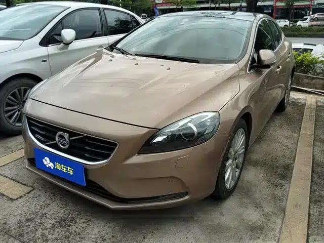 2014 Volvo V40 2.0T Smart Edition