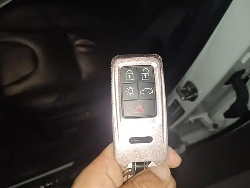 2018 Volvo V40 T3 Smart Edition — миниатюра 15