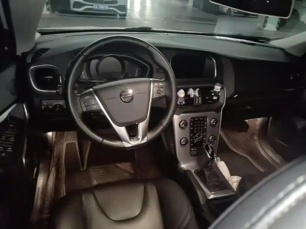 2018 Volvo V40 T3 Smart Edition — миниатюра 16